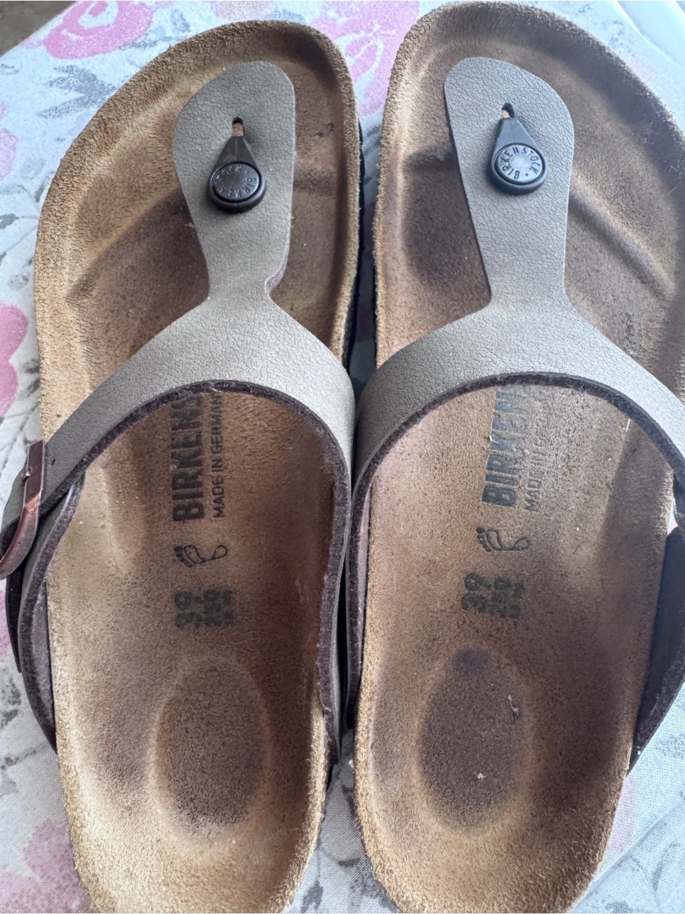 Birkenstock Gizeh Brown Suede Thong Sandals - Picture 14 of 14